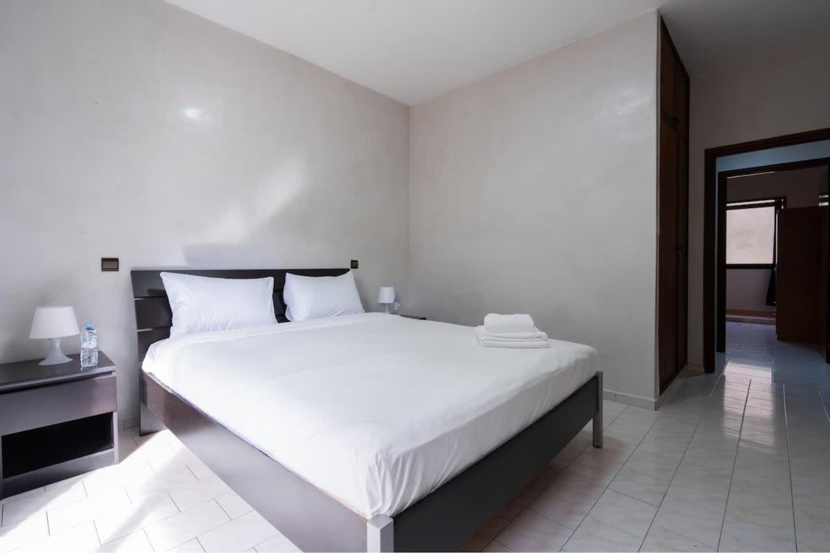Cosy A Maarif, A Cote Du Mcdonald's Apartamento